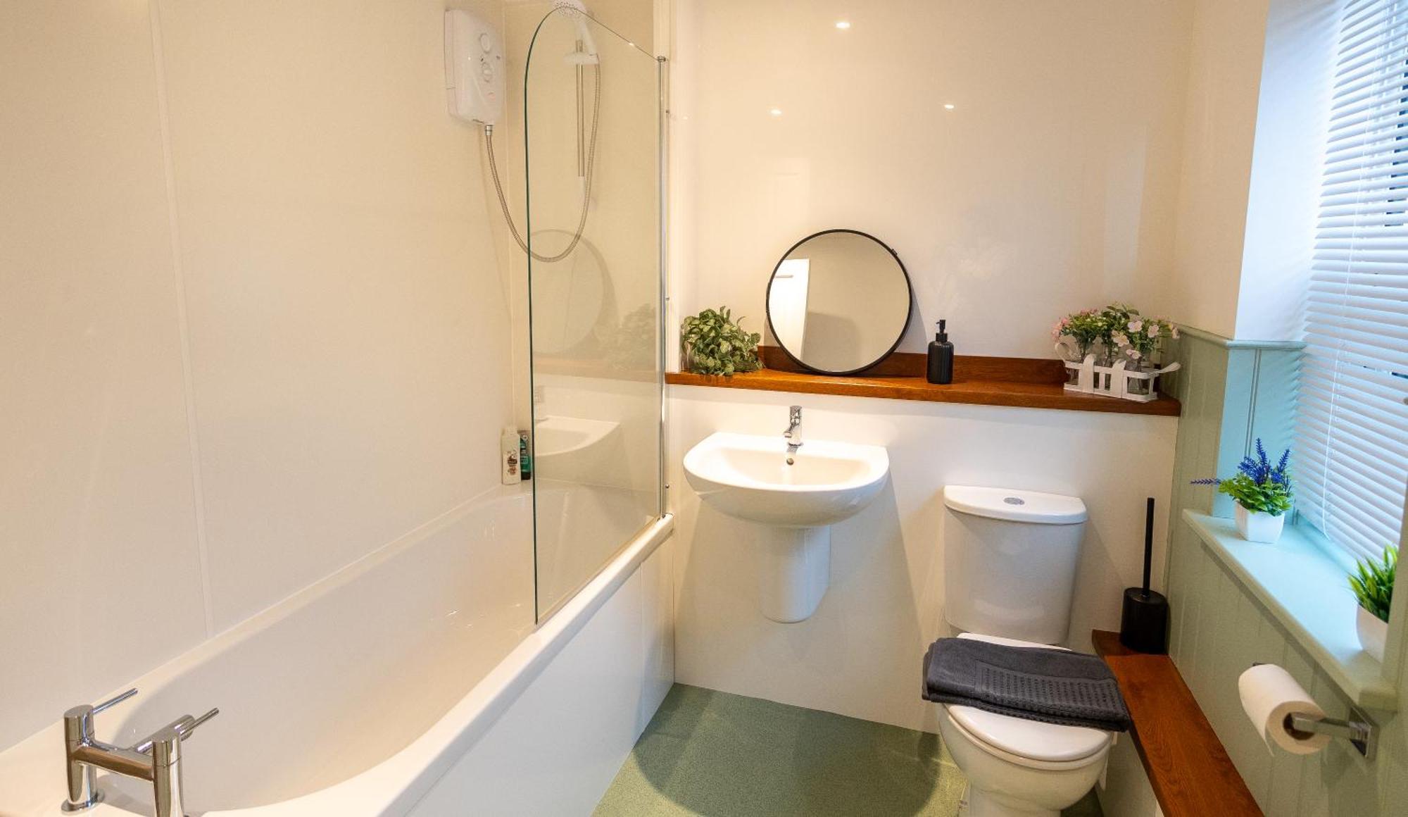 Stylish Gateway-2 Bedroom House -5 Minutes From The Tournoi d'Eastbourne