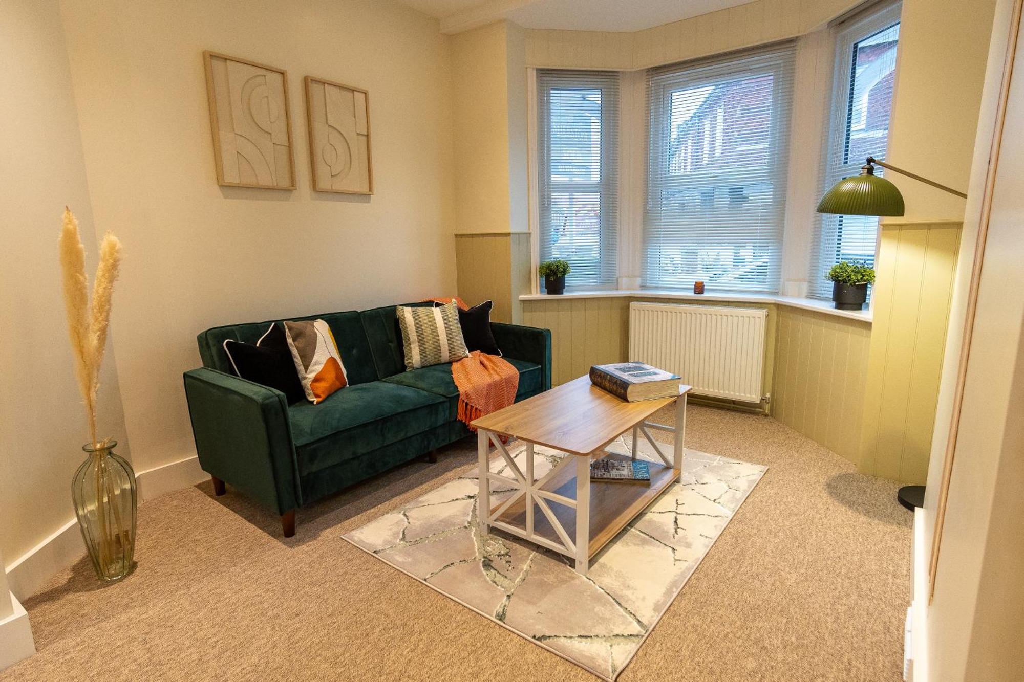 Stylish Gateway-2 Bedroom House -5 Minutes From The * Tournoi d'Eastbourne